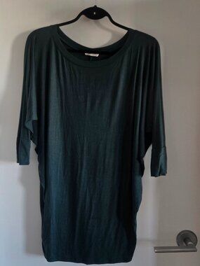 Heimious Dark Green Stretch Knit Top – Size M (Fits Larger)
